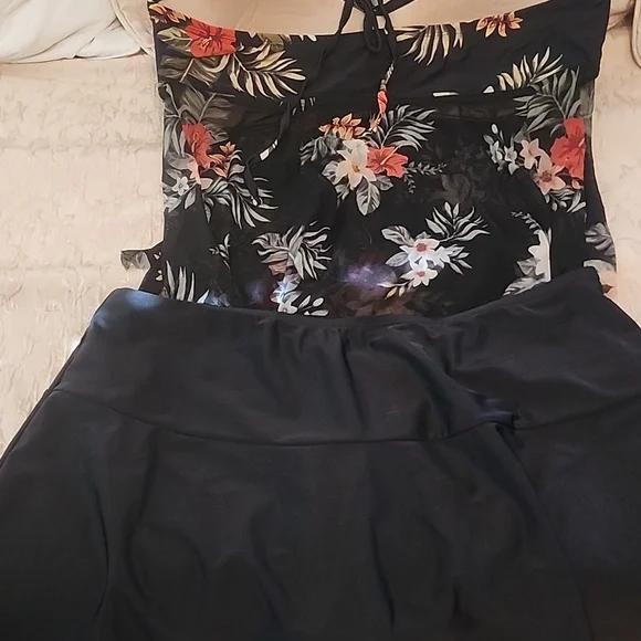 3 Womens Bathings Suits - Picture 8 of 13